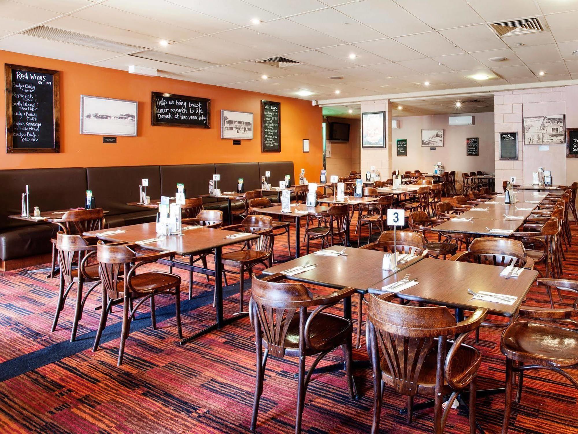 Upper Ross Hotel Townsville Ngoại thất bức ảnh