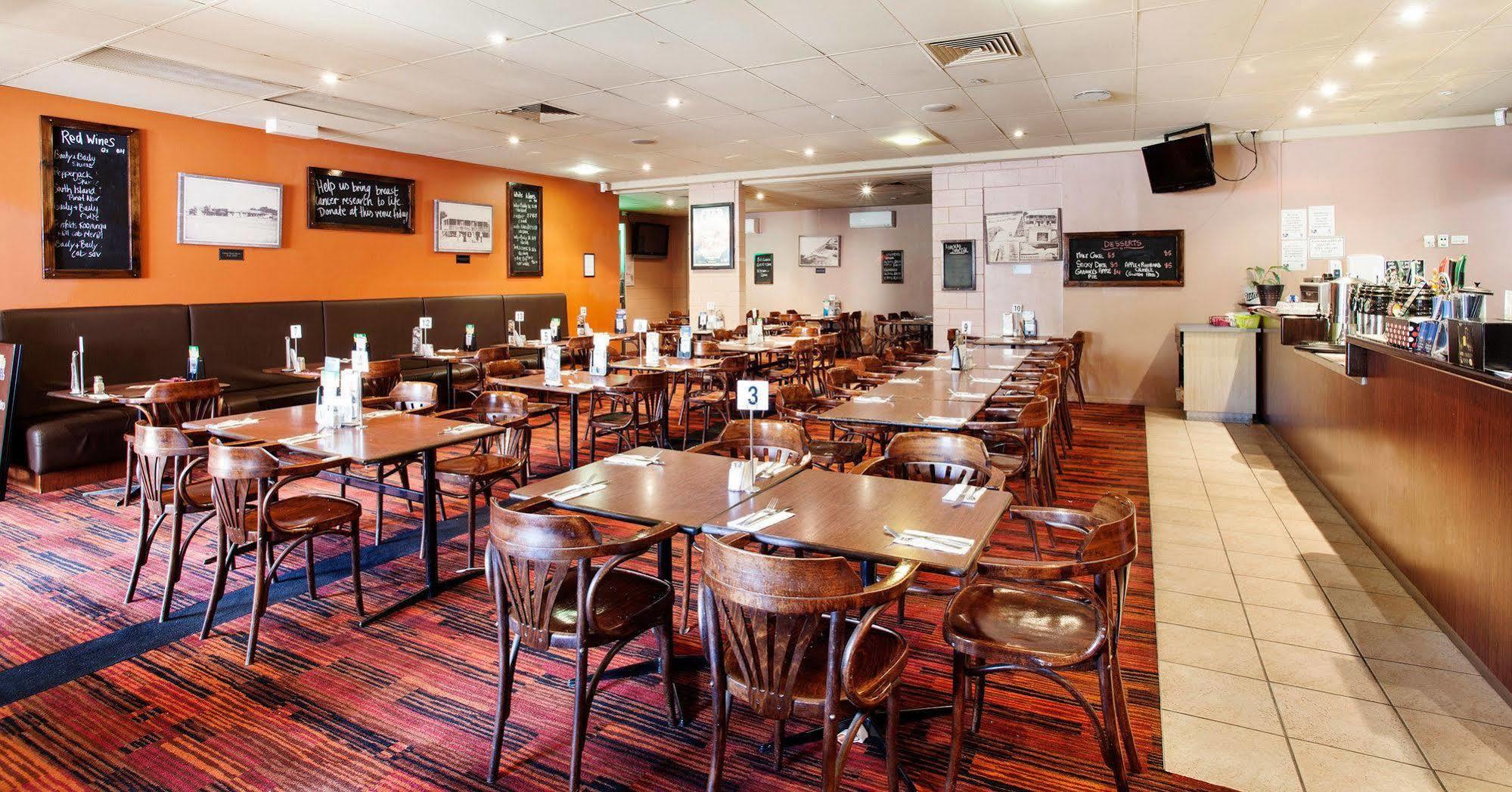Upper Ross Hotel Townsville Ngoại thất bức ảnh